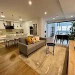 Piso Exclusivo En Vigo Centrico, Negocios, Confort