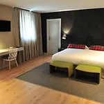 Hostal Lola