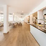 Apartamentos Globales Lord Nelson (Adults Only)