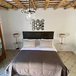 La Escribana