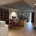Apartamento independiente con jardín privado