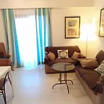 Ático Dos Dormitorios Con Tres Terrazas