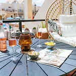 Amazing renovated pool view Apartment, 2 min to Fañabe Beach