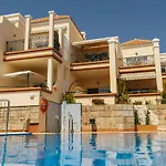 Amazing renovated pool view Apartment, 2 min to Fañabe Beach