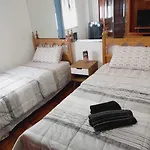 Bernie\'S Roomss
