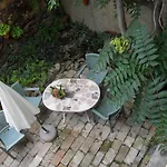 Cal Joanet, Acollidora Caseta A Gratallops