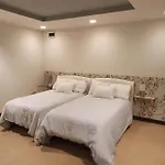 Apartamento Independiente Con Jardin Privado