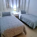 Lovely 2 Bed, 2 Bath Apt With 2 Large Pools