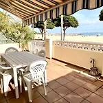Casa Comoda Delante De La Playa Con Vista Al Mar