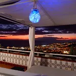 Luxury Penthouse 105M2,Bali Bed,Heated Pool,Sunset