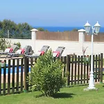 Maravillosa - Villa Carolina - Boutique con piscina en Galicia a pie de playa