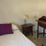 Precioso Piso De 3 Dormitorios, Cocina Y 1 Bano