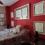Precioso apartamento con piscina y patio exterior.