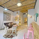 Villa Quartz