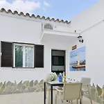 Lovely Home In El Coronil With Kitchenette