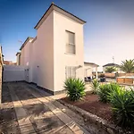 Villa Madroñal Tenerife South