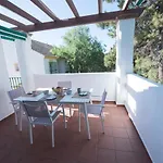 Spacious Flat With Pool In Marbella