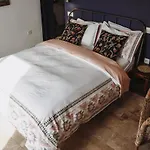 Lake Room 2
