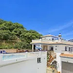 Villa Sanchez Y Rico