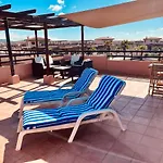 Stillvolle Villa Mit Terrasse, Garten Und Grill