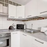 Los Geranios 304