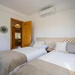 Villa Vinedo - Agradable Villa Rustica Con Jardin