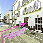 Plaza Herreria Central Apartments With Balconies