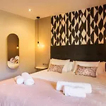 Up Rooms Banyoles