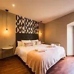 Up Rooms Banyoles