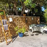 Casa Algarrobo