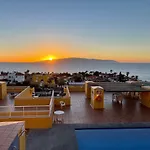 Apartamento con piscina en la Playa de Arena