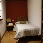 Aizkolarienea