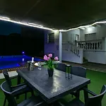 Casa De La Vega