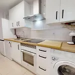 Renfurbis Vista Moderno 2 Rooms