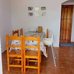 Three Bedroom House By The Sea