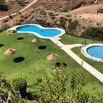 Garden Apartment With Sea View In Fuengirola