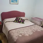 Chalet Adosado Con Garage Y Terreno