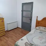 Amplio Piso En Centro Con Balcon