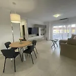 Happy Space Apartment