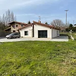 Agradable Casa De Bio-Construccion Con Chimenea
