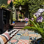 Casa Con Destino-Adults Only