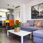 Apartamento A 50 Metros De La Playa, Luminoso Y Acogedor