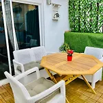Dakota\'S House