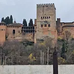 Patrimonio Arabe Vista A La Alhambra