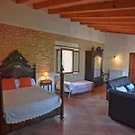 Villa Massana, Excelentes Vacaciones Con Piscina