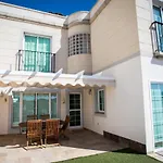 Orquidea Holiday Modern House