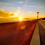 Apto con Vistas al Mar Playa de Piles