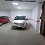 Apartamento En El Casco Historico, Frente A La Colegiata De San Isidoro,