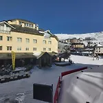 Plaza Andalucía Edificio Dornajo 2-4 pax