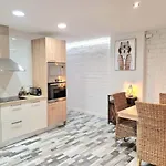 Lu Apartments Major